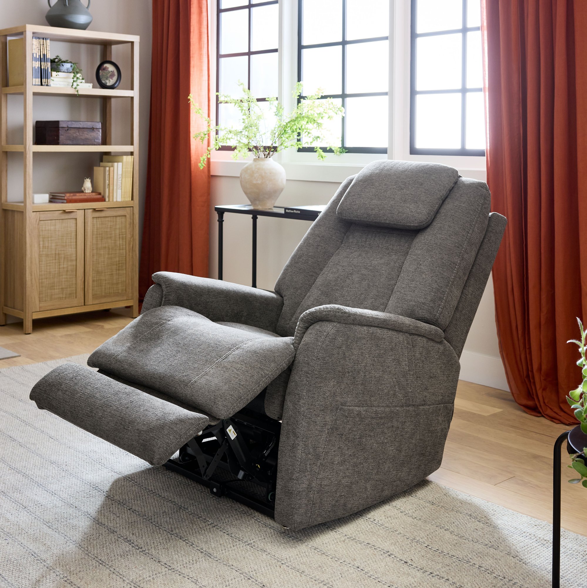 Zecliner Model 3+ in a living room